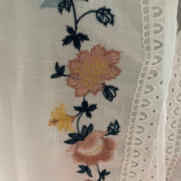 *Mine* blouse - Picture 2 of 4